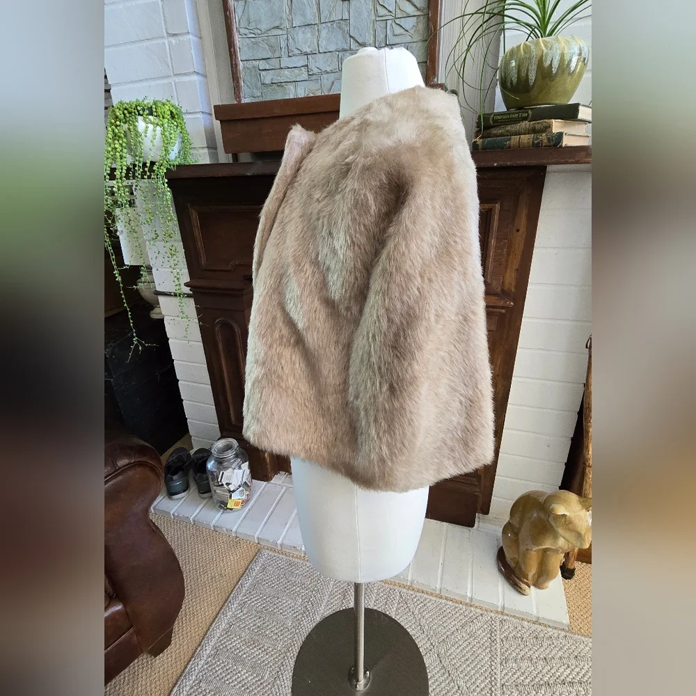 Vintage Handmade Cape, Coat, Shawl Faux Fur 1950's - Picture 5 of 9